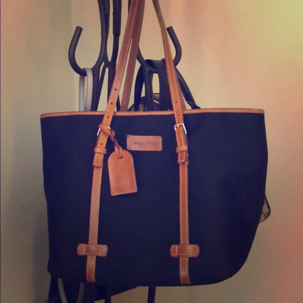Dooney & Bourke